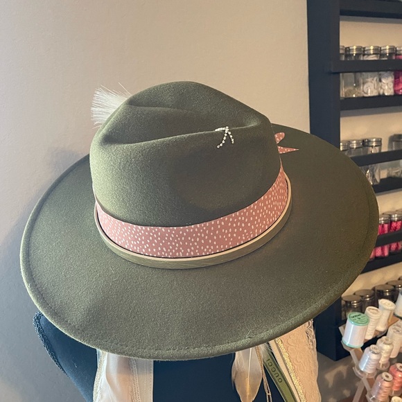 Custom made hat - Picture 4 of 4